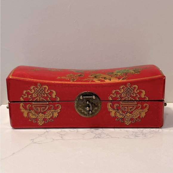 Chinese Jewelry Pillow Box